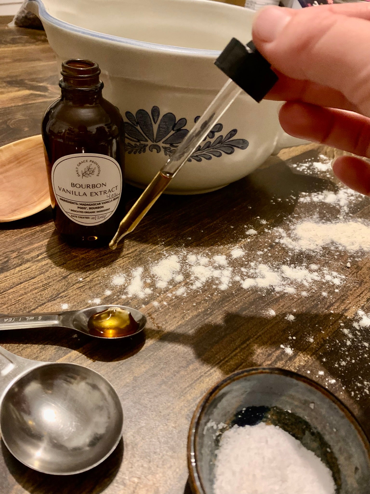 Bourbon Vanilla Extract - Daily Grace Provisions LLC